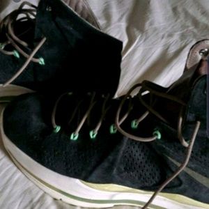 Lebron 10 ext mint black suede size 9.5